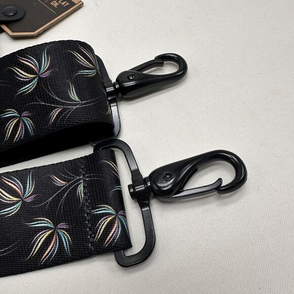 Levy's Leathers Polyester Case Strap Fits Most Instrument Cases with D-Ring Clip - Picture 3 of 9